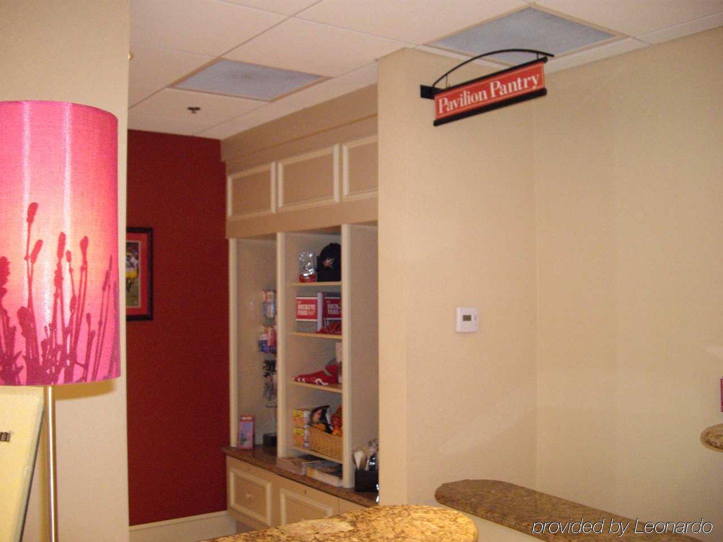 Hilton Garden Inn Columbus-University Area Экстерьер фото
