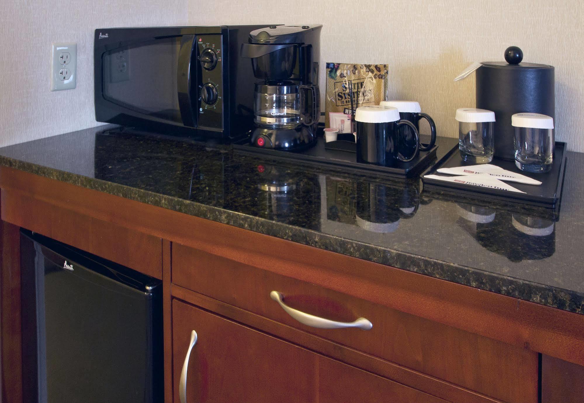 Hilton Garden Inn Columbus-University Area Экстерьер фото